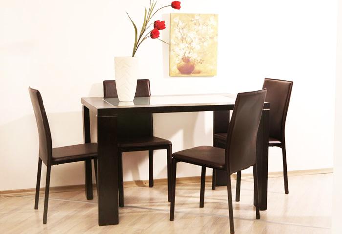 Выбираем обеденный стол в квартиру