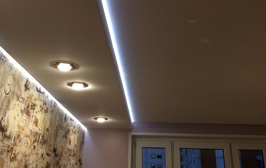 Многоуровневые потолки с подсветкой в Москве