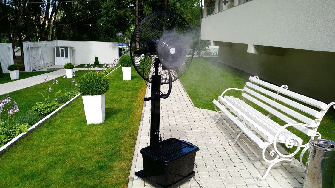 Преимущества уличных вентиляторов с увлажнителем воздуха