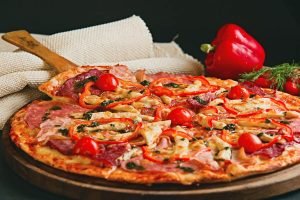 Какая пицца является самой популярной в пиццерии Cipollino