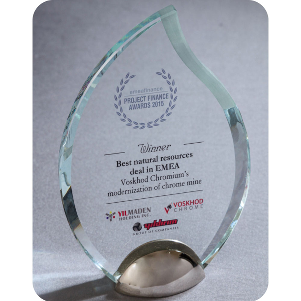 Где заказать награды из стекла