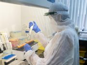 Ученый допустил появление сотен новых мутаций коронавируса в одном организме