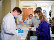 В Роспотребнадзоре назвали срок вакцинации для переболевших COVID-19