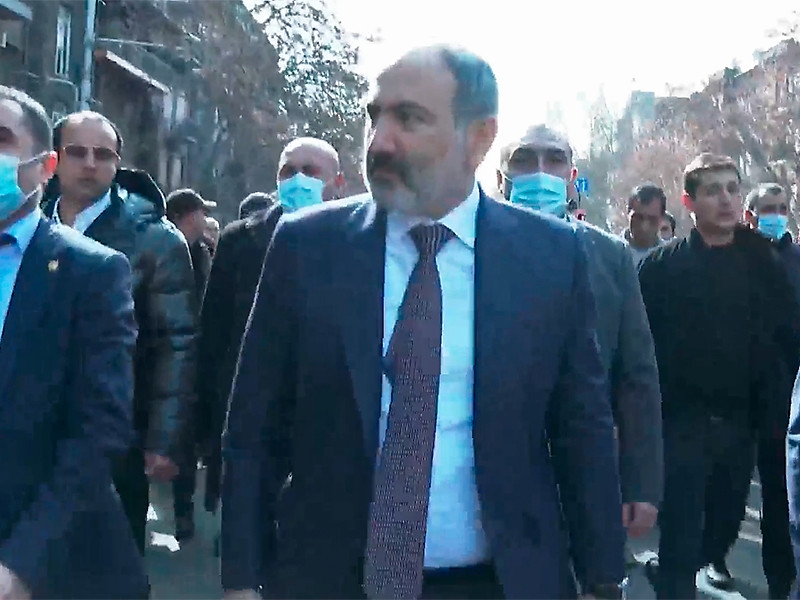 Пашинян назвал ситуацию в Армении управляемой и призвал не допустить гражданских столкновений