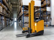 Какое оборудование необходимо для эффективной работы склада