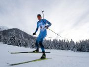 Французский биатлонист Фийон-Майе победил в спринте на этапе КМ