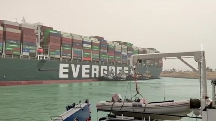 Потери от блокировки Суэцкого канала могут достигнуть $10 млрд