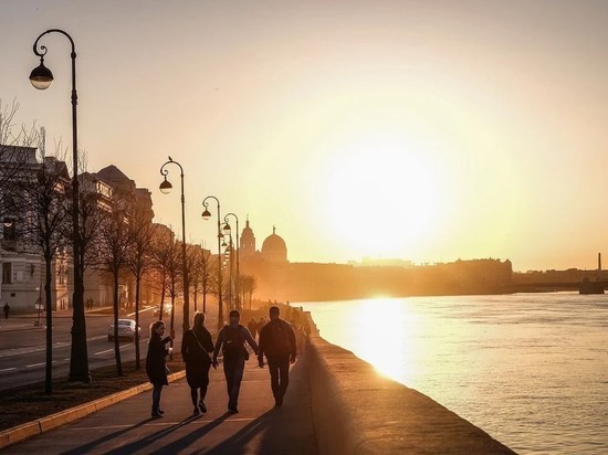 В Петербурге продлили ковидные ограничения до конца мая