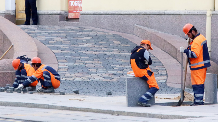 В Россию вернется в шесть раз меньше мигрантов, уехавших в пандемию