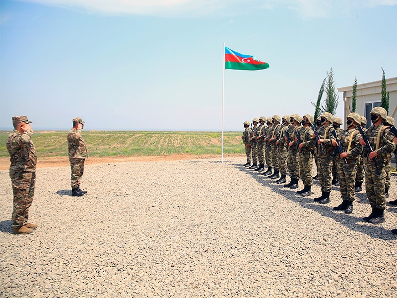 Азербайджан начинает широкомасштабные военные учения