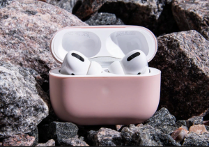 Как защитить AirPods от внешнего воздействия