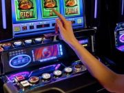 Играть в казино Вулкан Делюкс