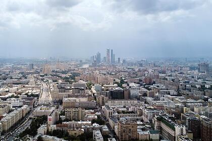 Москвичей предупредили о дожде с грозой