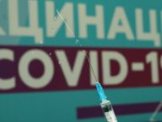 Иммунолог назвал сроки повторной вакцинации