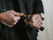 Неизвестный обстрелял школу в Санкт-Петербурге