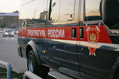 Россиянка нашла оставленного пьяной матерью пятилетнего ребенка в подъезде