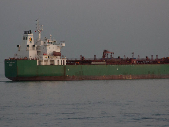Иранский нефтяной танкер в Оманском заливе задержан американцами
