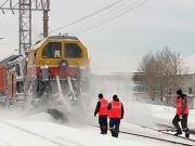 В российском регионе при столкновении поезда и автомобиля погибли трое детей