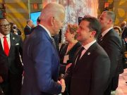 В Совфеде высмеяли фотографию Зеленского и Байдена