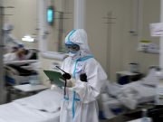 Суточный COVID-прирост в России составил почти 30,3 тыс. случаев