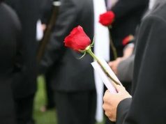 Как организовать похороны? Обзор услуг ритуальных агентств