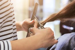 Товары необходимые для работы с волосами: составляем список покупок для парикмахера