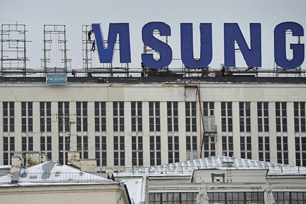Bloomberg: Samsung приостанавливает поставку всех товаров в Россию