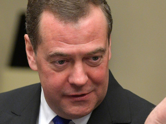 Медведев сравнил действия США со "Скотным двором" Оруэлла