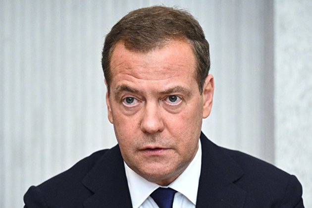 Медведев призвал обновить концепцию научно-технического сотрудничества