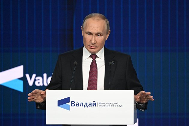 Путин поручил разработать федеральный проект по развитию робототехники