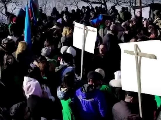 Российские миротворцы начали переговоры о возобновлении движения по Лачинскому коридору