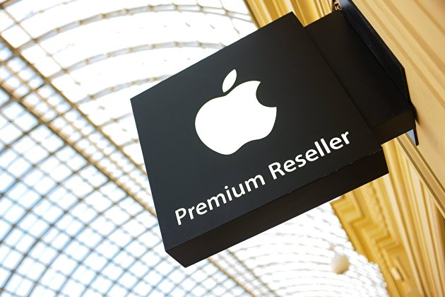 СМИ: Apple задерживает выплату бонусов и ограничивает прием на работу
