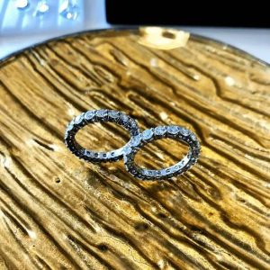 Уникальные обручальные кольца на заказ: создайте символ своей любви