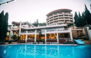 Исследование спокойных пляжей и прозрачных вод More SPA & Resort в Крыму