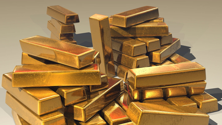 Банки забирают золото из западных хранилищ, пишут СМИ