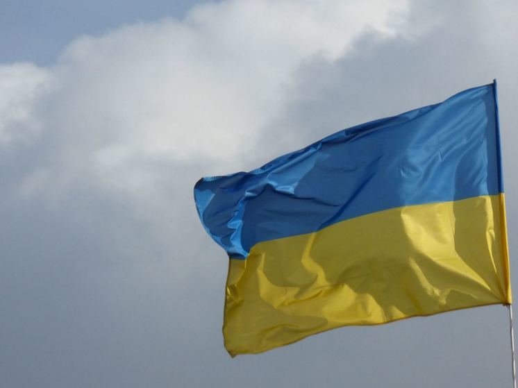 Больше 700 украинских населенных пунктов остались без электричества