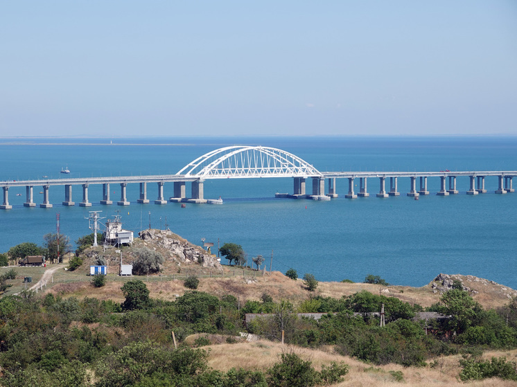 Оперштаб Крыма: Движение автотранспорта по Крымскому мосту восстановлено