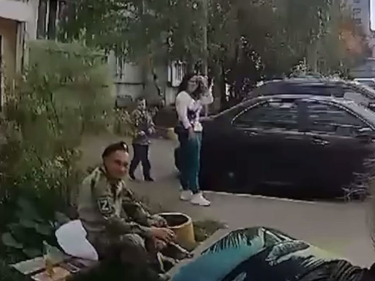 Мужчина с Z в камуфляже взорвал гранату рядом с детьми в Казани
