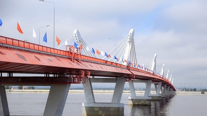 По первому железнодорожному мосту между Россией и Китаем через Амур перевезено 2,5 млн тонн грузов