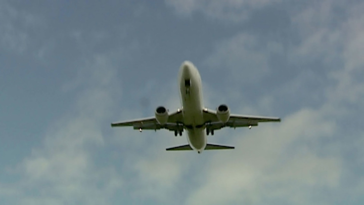 Роскомнадзор обязал Aviasales "приземлиться" в России
