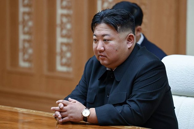 Ким Чен Ын назвал плюсы запуска военного спутника