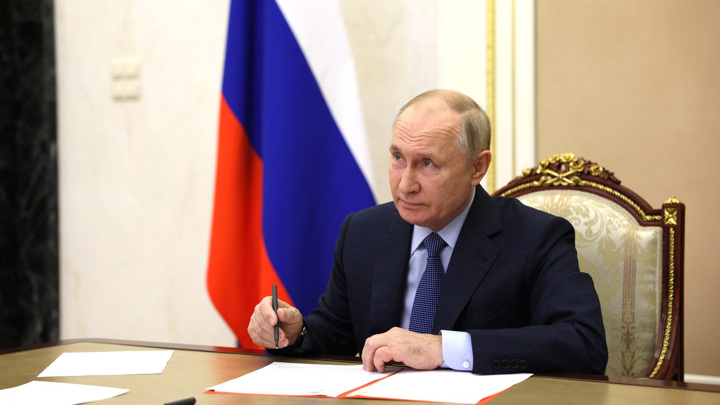 Путин разрешил сделку по приобретению 100% акций МКАО "Хайлэнд Голд"