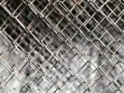 Сетка рабица: универсальное решение для ограждений и строительства