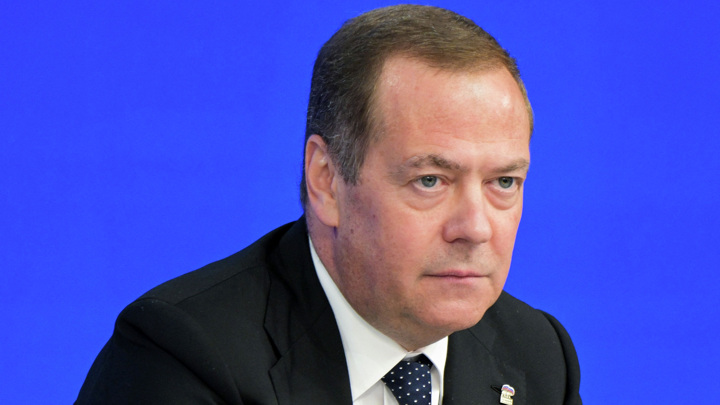 Медведев о том, что ФРГ не ждет поражения РФ: ждем экономического краха Германии - Новости на Вести.ru