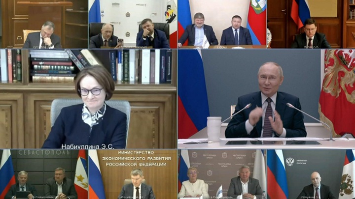 Путин назвал позитивным сигналом улыбки Силуанова и Набиуллиной - Новости на Вести.ru