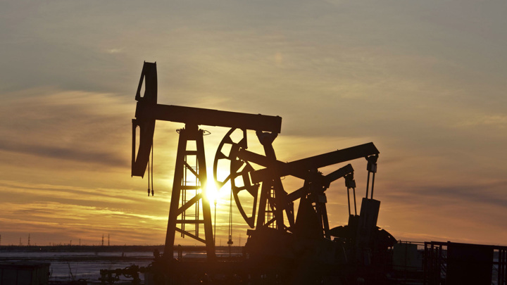 Цена нефти марки Brent опустилась ниже 68 долларов за баррель - Новости на Вести.ru