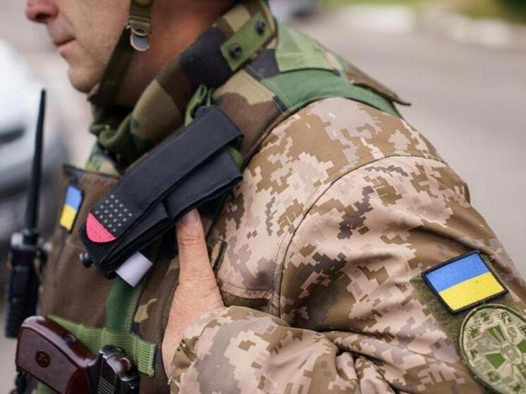 На Украине резко состарилась вся армия: в окопах одни «деды»