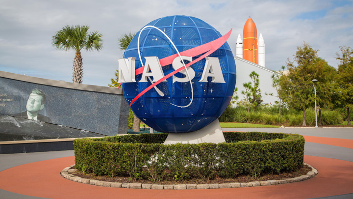 WP: NASA и Пентагон после ссоры Трампа с Маском ищут замену ракетам SpaceX - Новости на Вести.ru