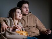 Как выбрать фильм для уютного вечера вдвоем