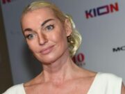 Анастасия Волочкова улетела на Мальдивы с новым молодым человеком